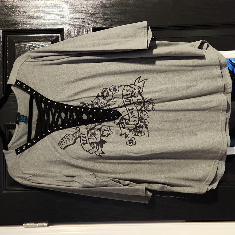 Rue21 Rock and Roll 3/4 sleeve Grey t-shirt 2X Worn Once